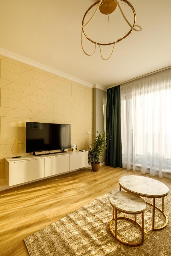 Butoaie Apartment